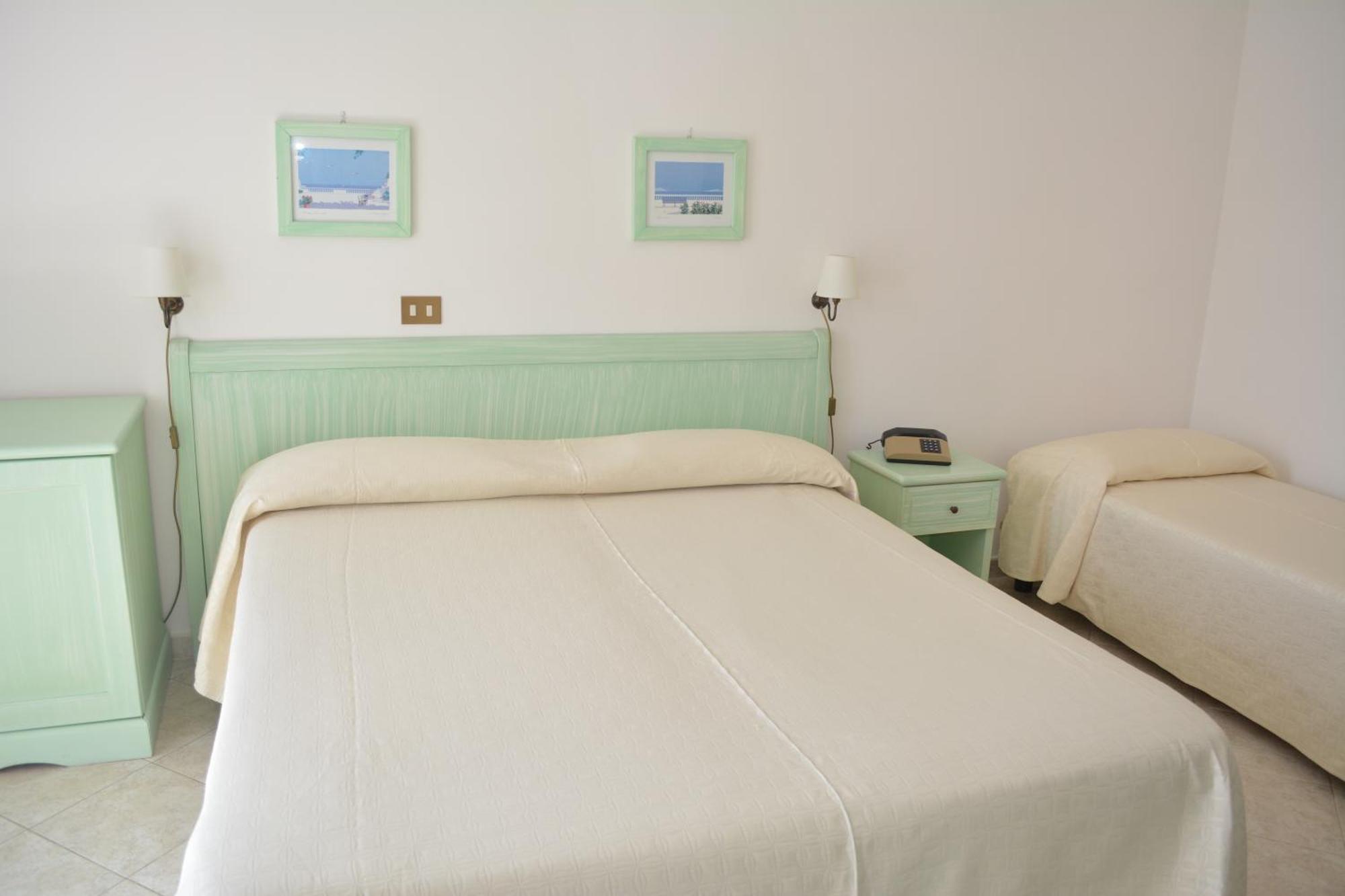 Hotel Dania ซอร์เรนโต ภายนอก รูปภาพ
