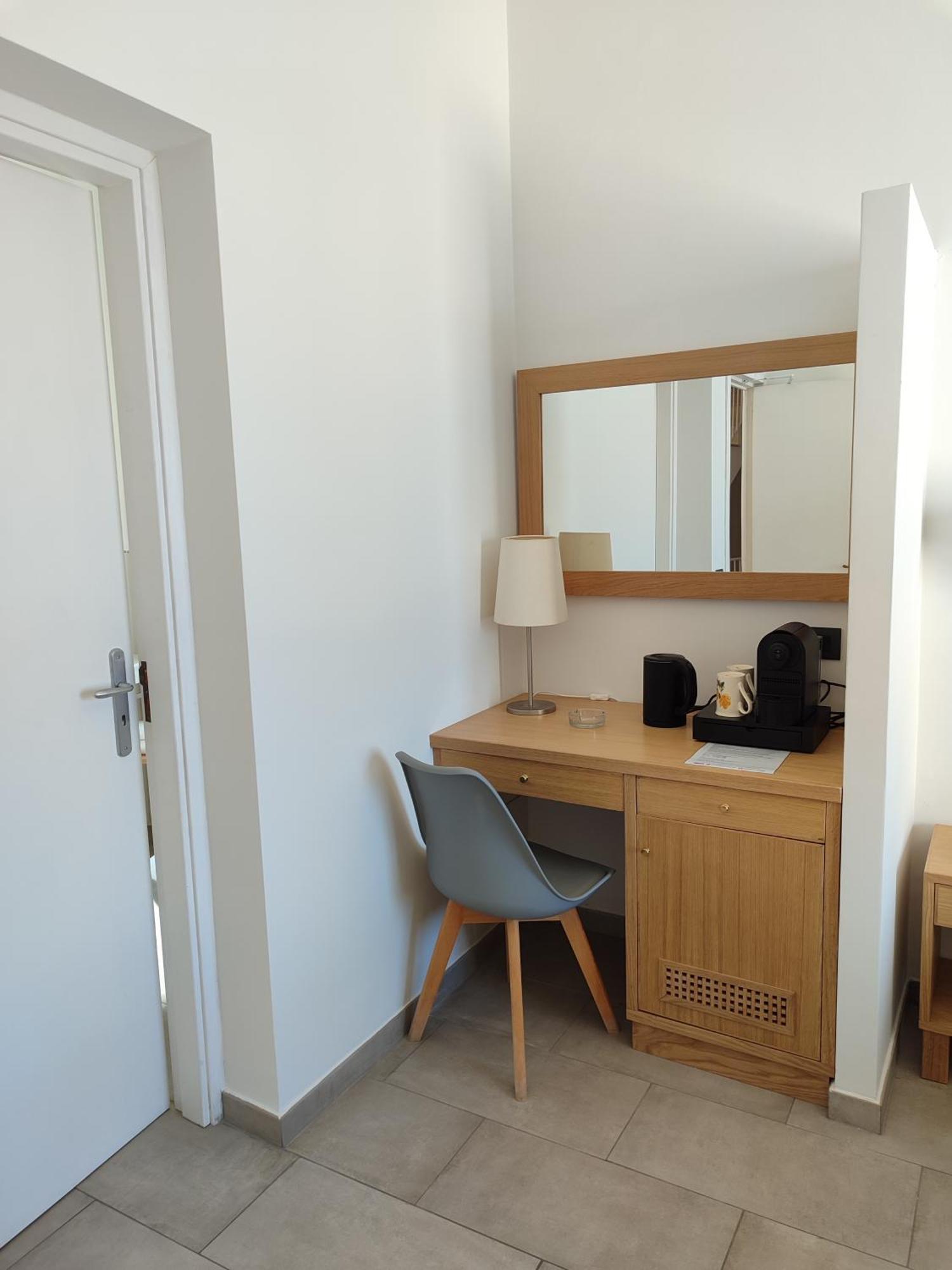 Hotel Dania ซอร์เรนโต ภายนอก รูปภาพ
